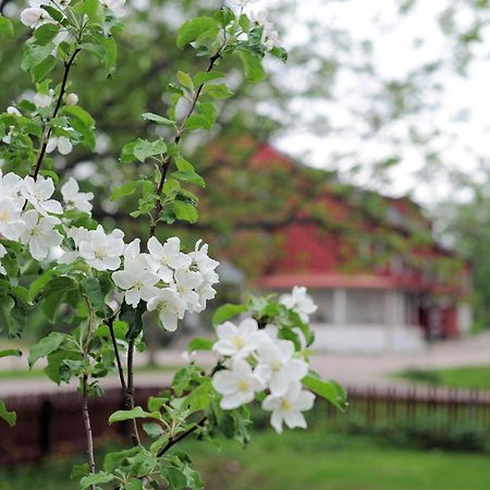 Hotel Krapi Tuusula Buitenkant foto